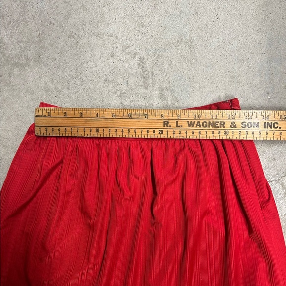 House Of Harlow 1960 Revolve Red Lined Mini Skirt Side Zip Size Small - Picture 5 of 6